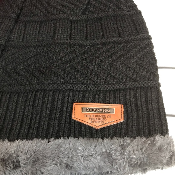 Black Cable Knit Beanie & Ring Scarf w/ Fleece - Picture 8 of 10